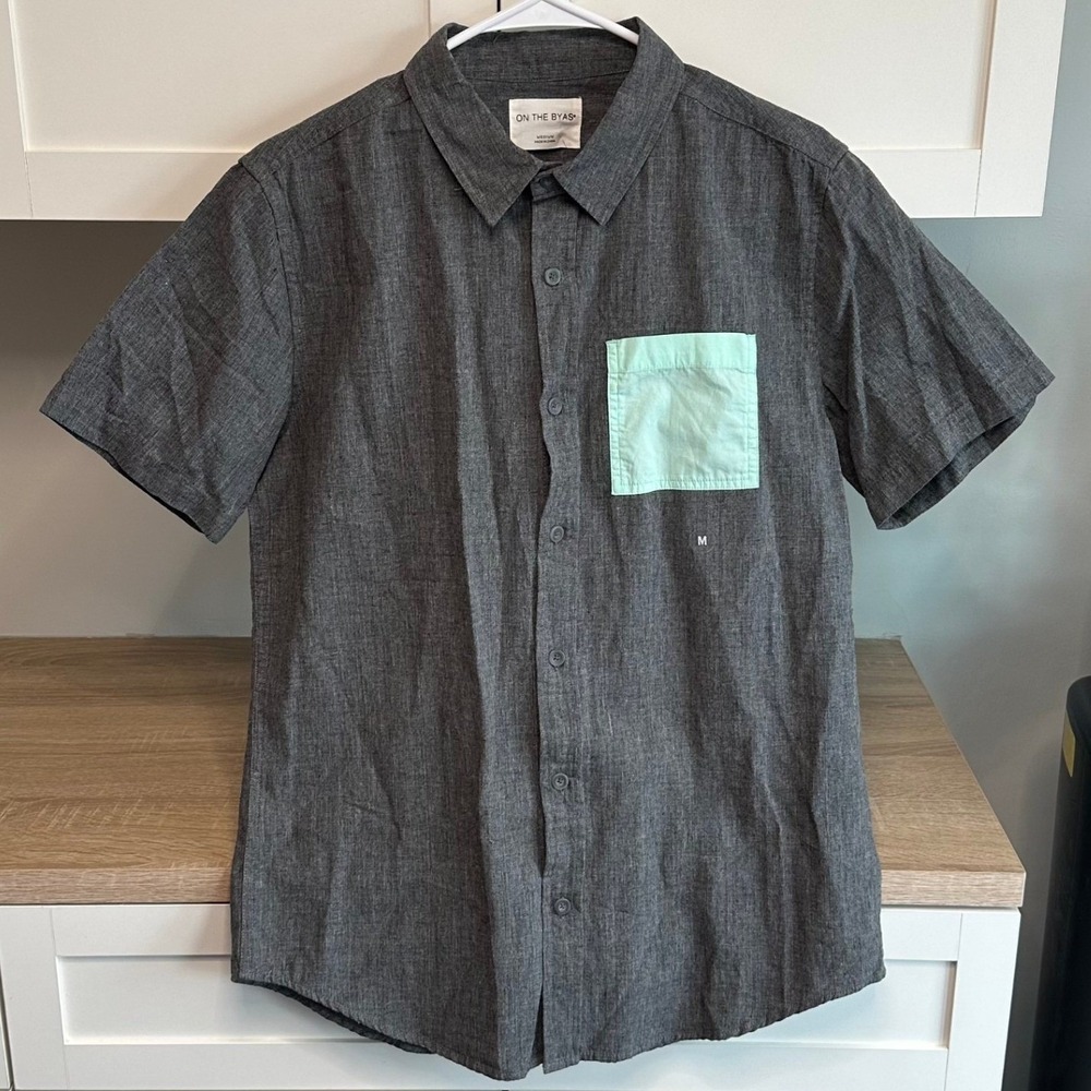 On The Byas Men's Casual Button Down Shirt Short Sleeve‎ Gray Aqua Pocket Sz M